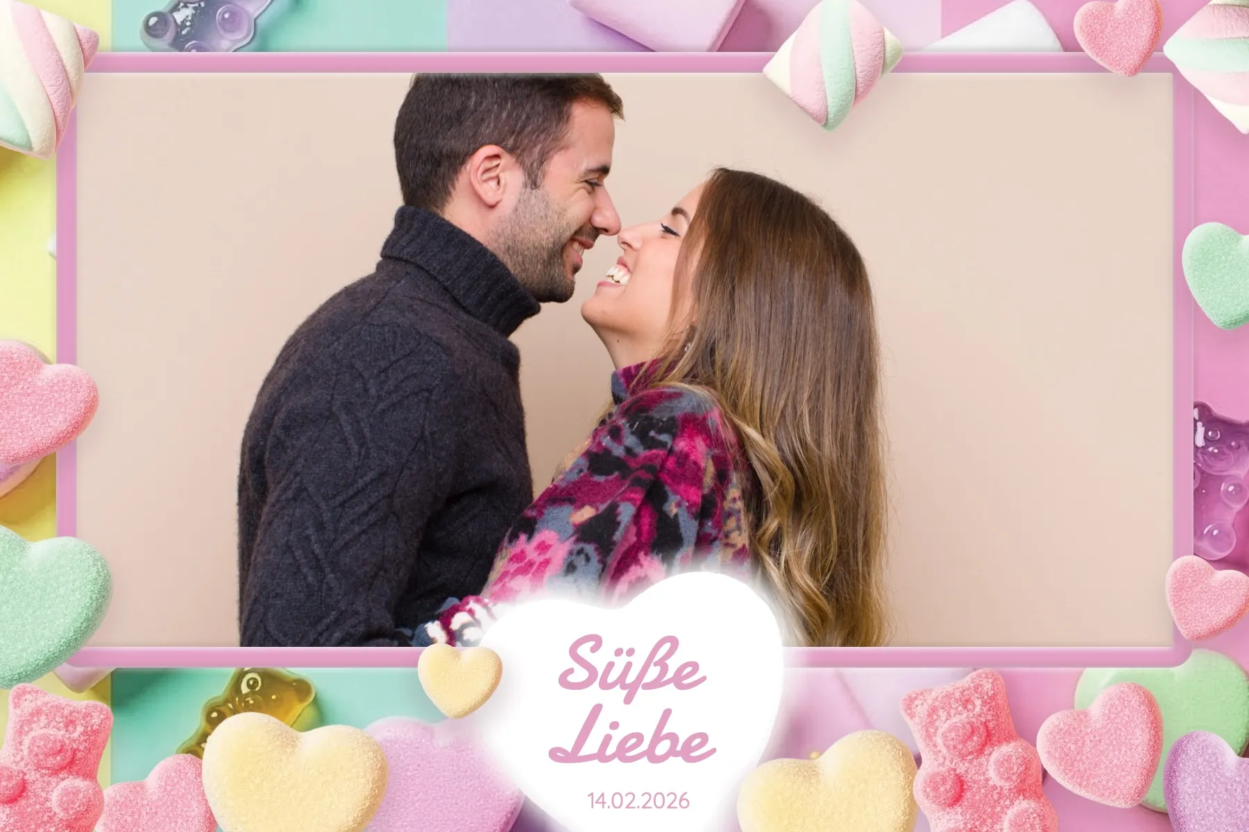 Fotobox Layout Zuckersüß im Standard-Format – Pastellfarbenes Design mit Zuckerherzen und Süßigkeiten für romantische Anlässe